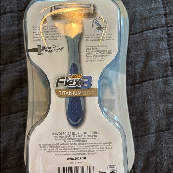 BIC Flex 3 Titanium Razors - Picture 2 of 2